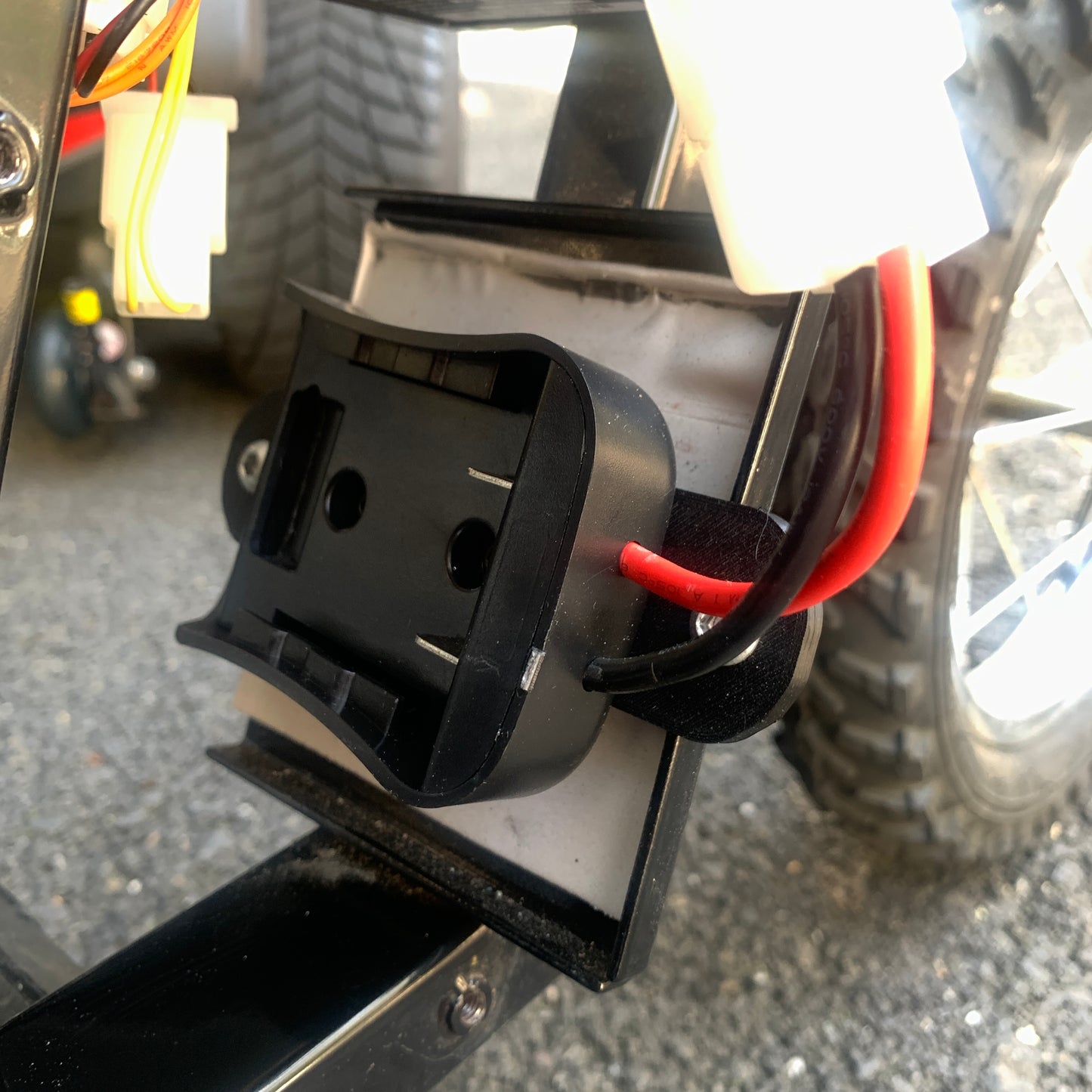 Dewalt/Hercules Battery Adapter